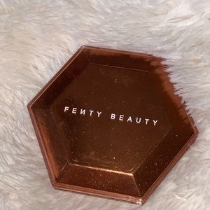 Fenty Beauty Diamond Bomb